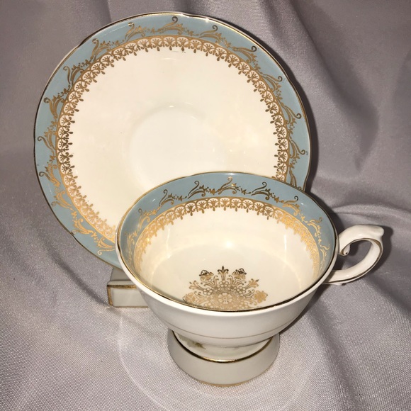 Plate and Cup Stands - Vintage & Antique - Picture 2 of 9